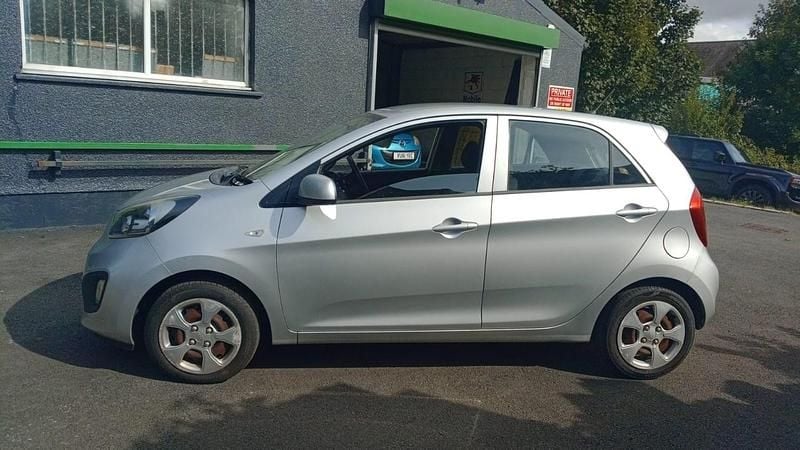 Used Kia Picanto Air 68 HP (50 kW) 2012 Silver Hatchback