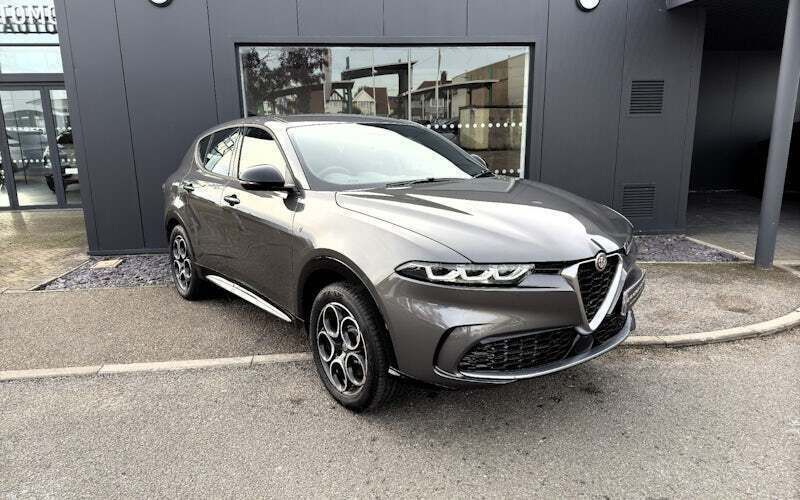 Used 2022 Alfa Romeo Tonale Ti SUV | £32,495 - Image 1/4