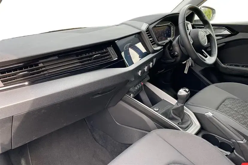 Used Audi A1 Sport 110 HP (80 kW) 2024 Glacier white SUV
