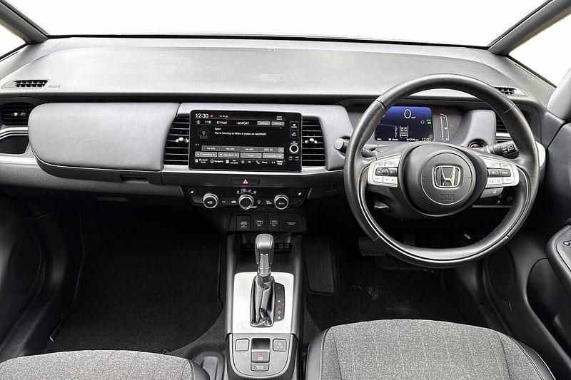 Used Honda Jazz Hybrid 109 HP (80 kW) 2021 White Hatchback