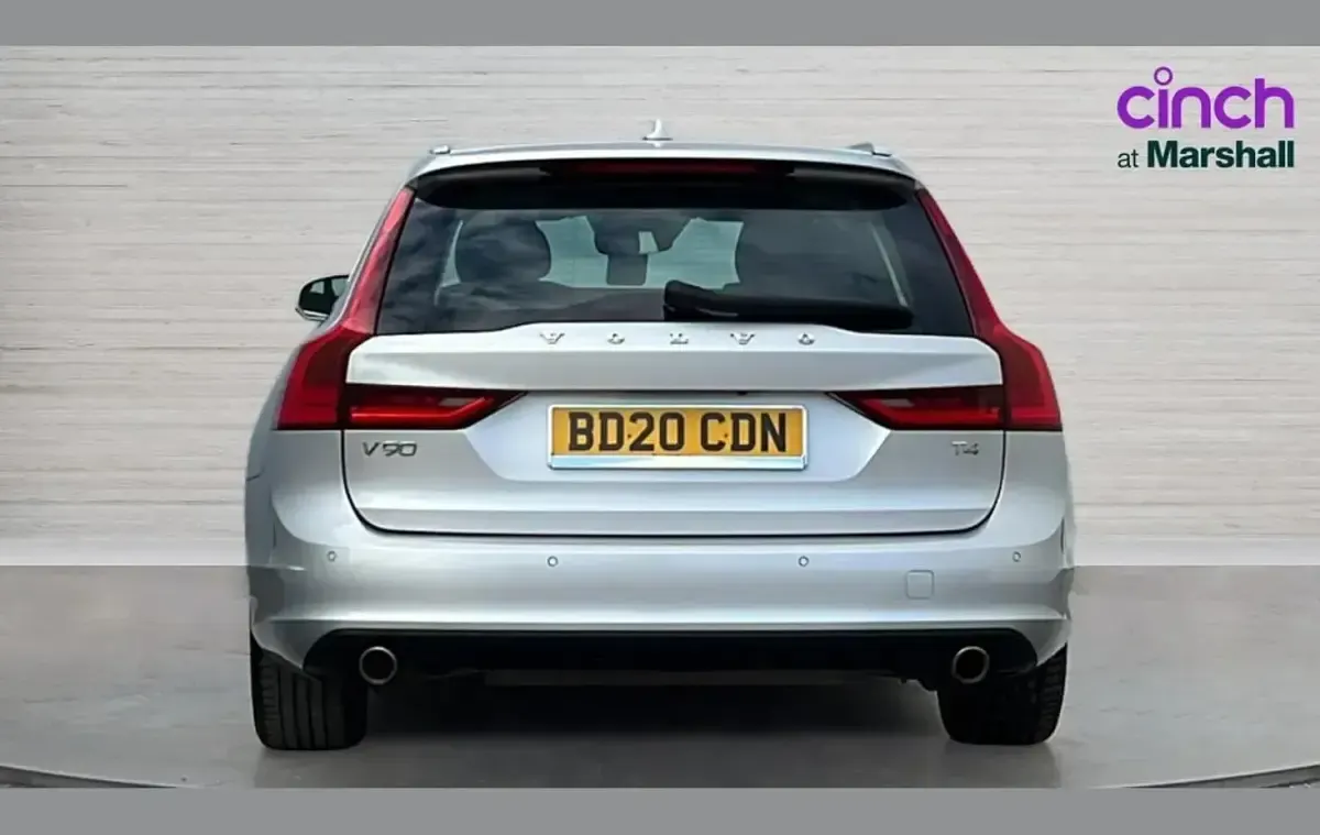 Used Volvo V90 Momentum 190 HP (139 kW) 2020 Silver Estate