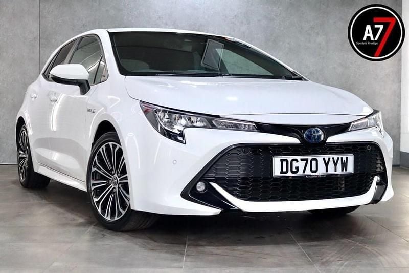 White Used 2020 Toyota Corolla Design Hatchback | £16,990 (Good price) - Image 1/4