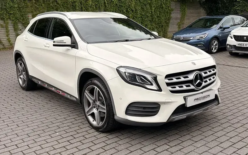 Used Mercedes GLA220 AMG line 177 HP (130 kW) 2018 White SUV