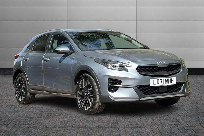 Lunar silver Used 2021 Kia XCeed 2 SUV | £16,295 (Fair price) - Image 1/2