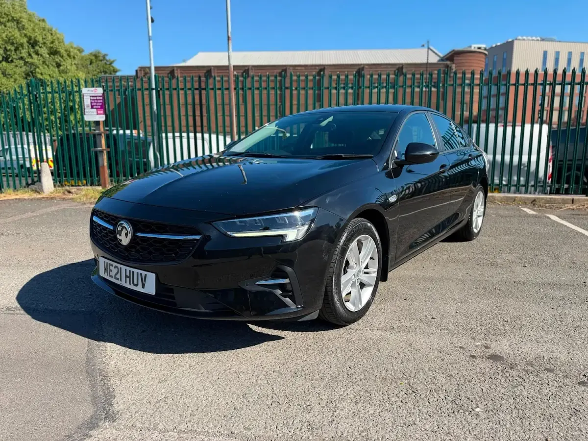 Used Vauxhall Insignia 122 HP (89 kW) 2021 Black Hatchback