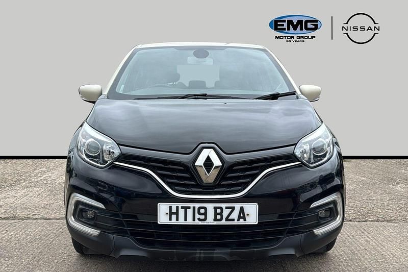 Used Renault Captur Iconic 90 HP (66 kW) 2019 Black SUV