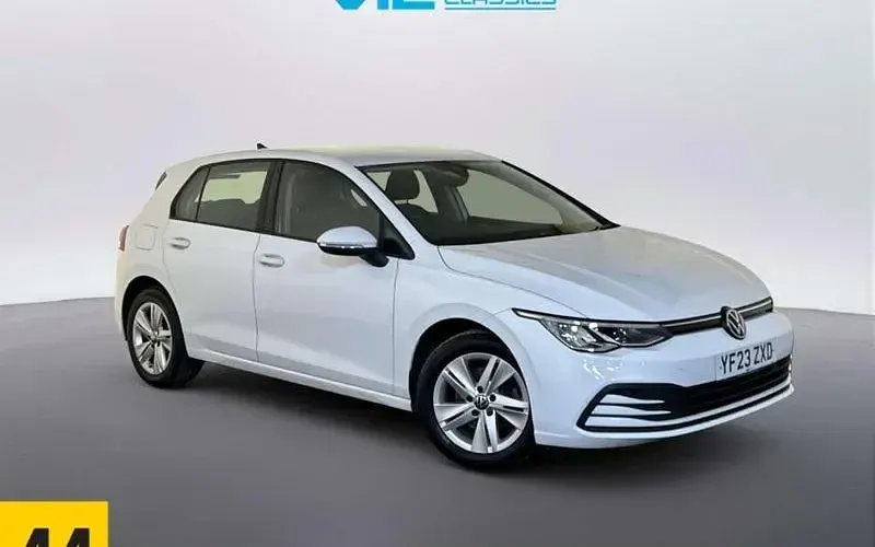 Used VW Golf VIII Life 131 HP (96 kW) 2024 Hatchback