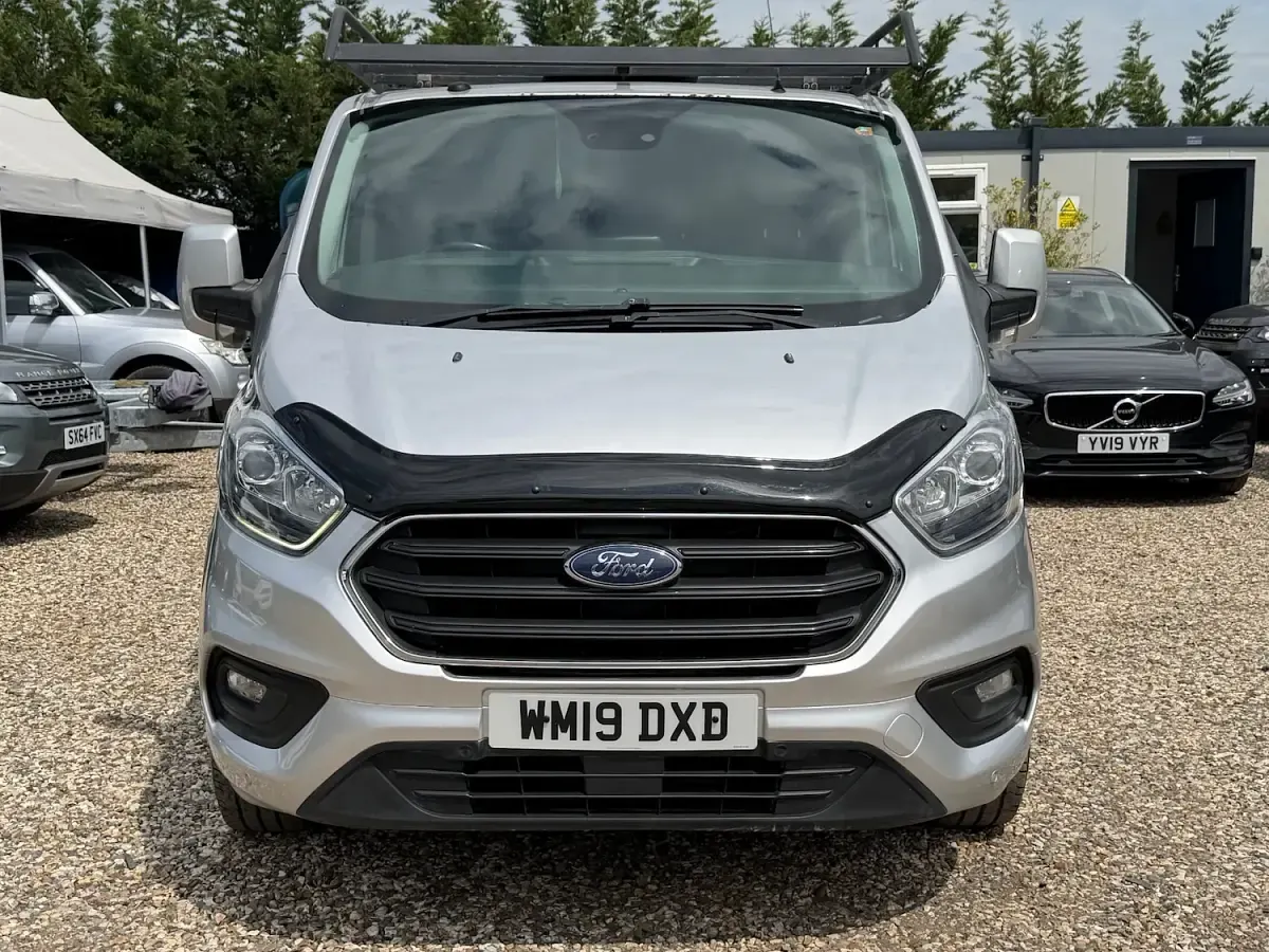 Used Ford Transit Custom Limited 170 HP (125 kW) 2019 Silver Van