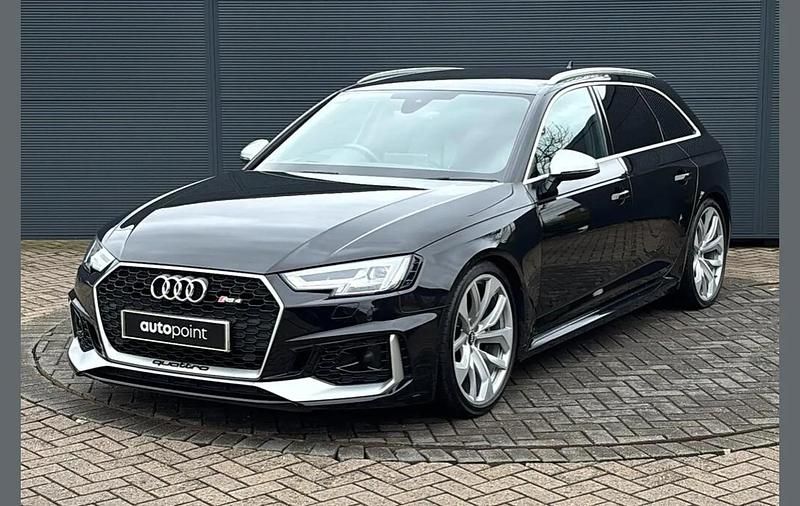 Used Audi RS4 450 HP (330 kW) 2018 Black Estate