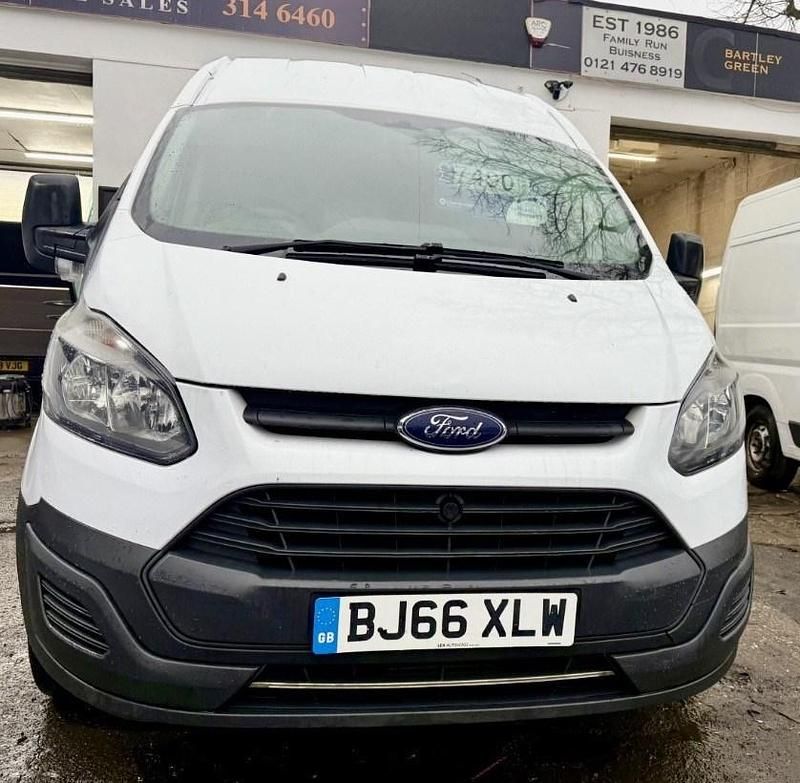 Used Ford Transit Custom 105 HP (77 kW) 2016 White Van