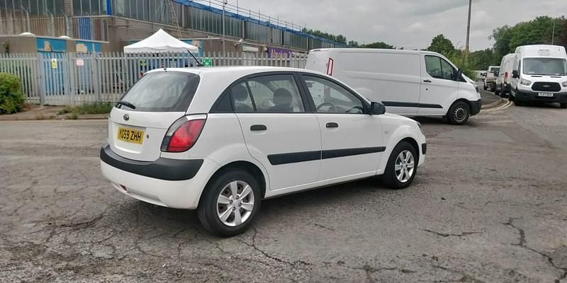 Image 4/4