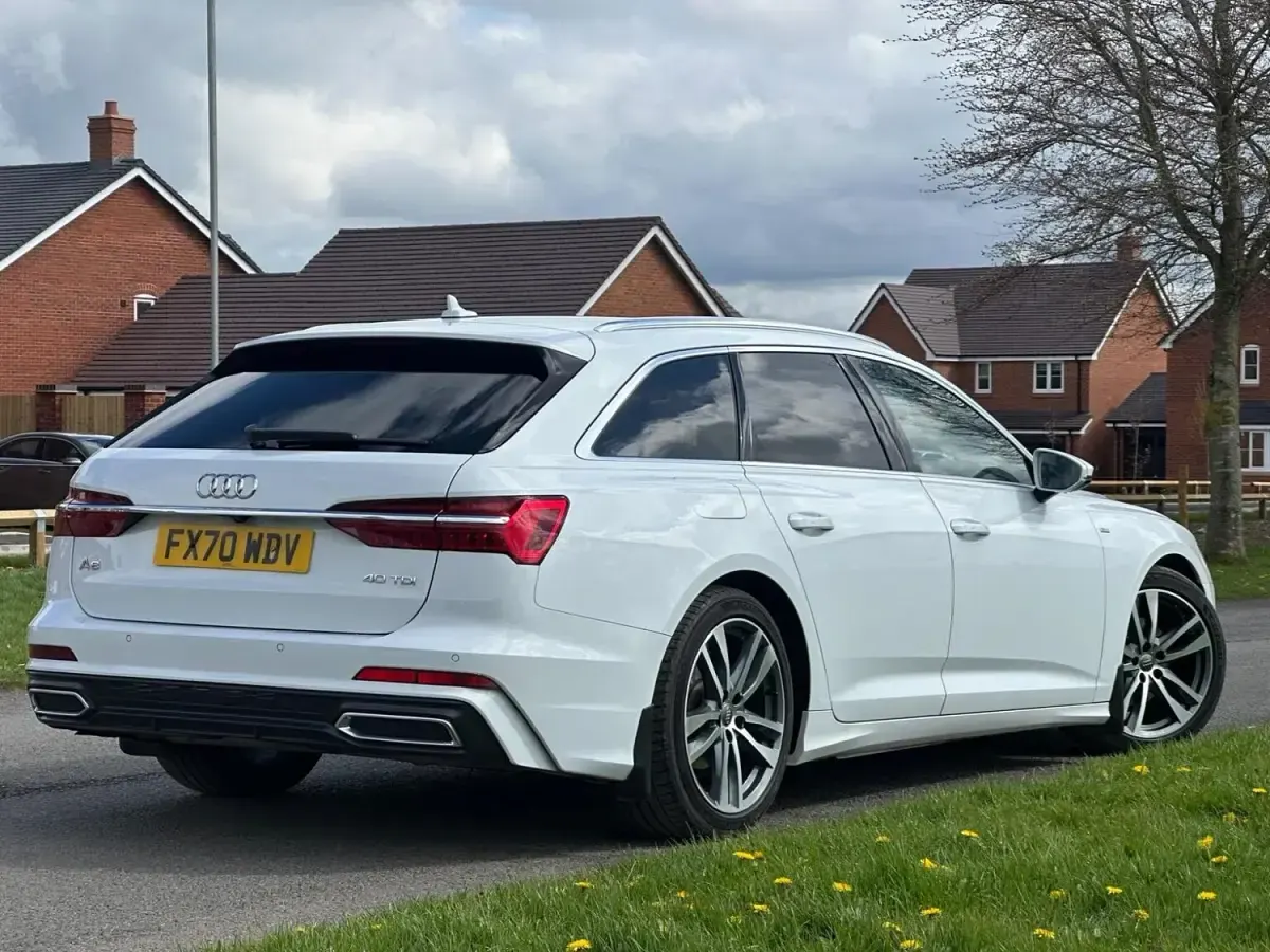 Usado Audi A6 S-Line 204 HP (150 kW) 2020 Branco Carrinha