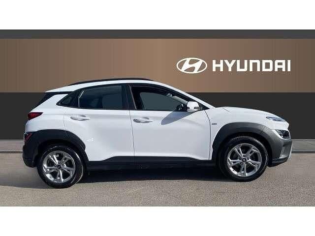 Usado Hyundai Kona SE 120 CV (88 kW) 2021 Blanco SUV