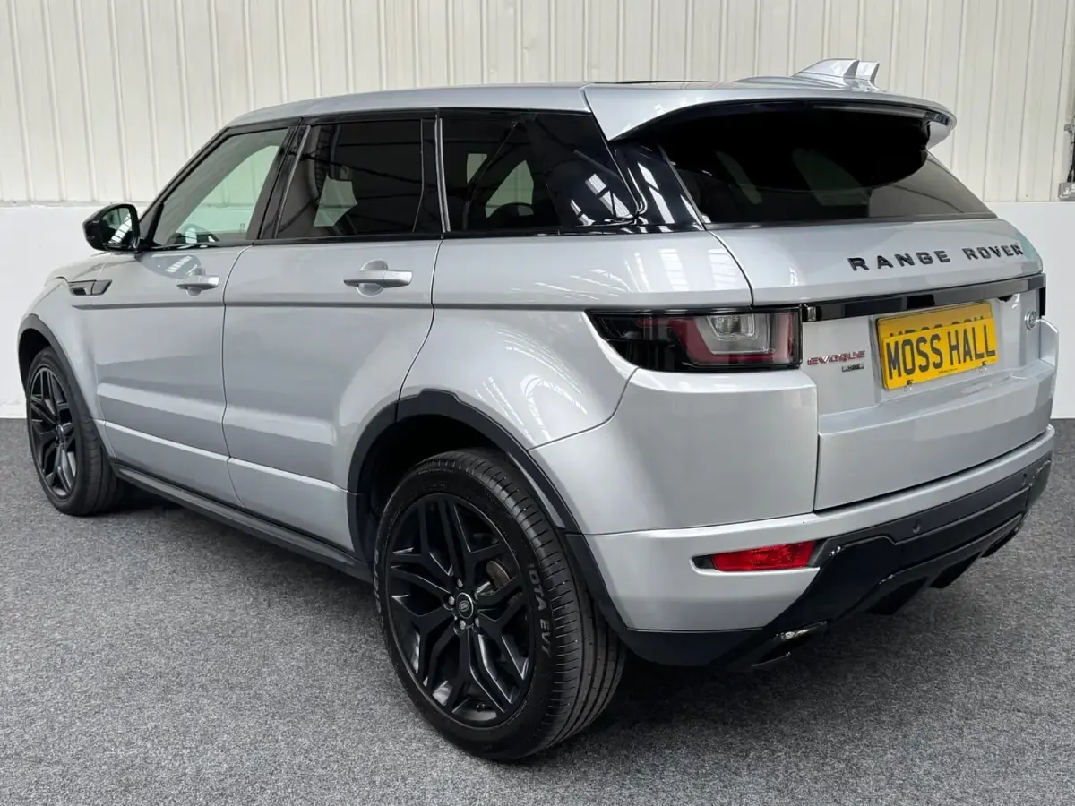 Used Land Rover Range Rover evoque HSE Dynamic 2018 Silver Estate