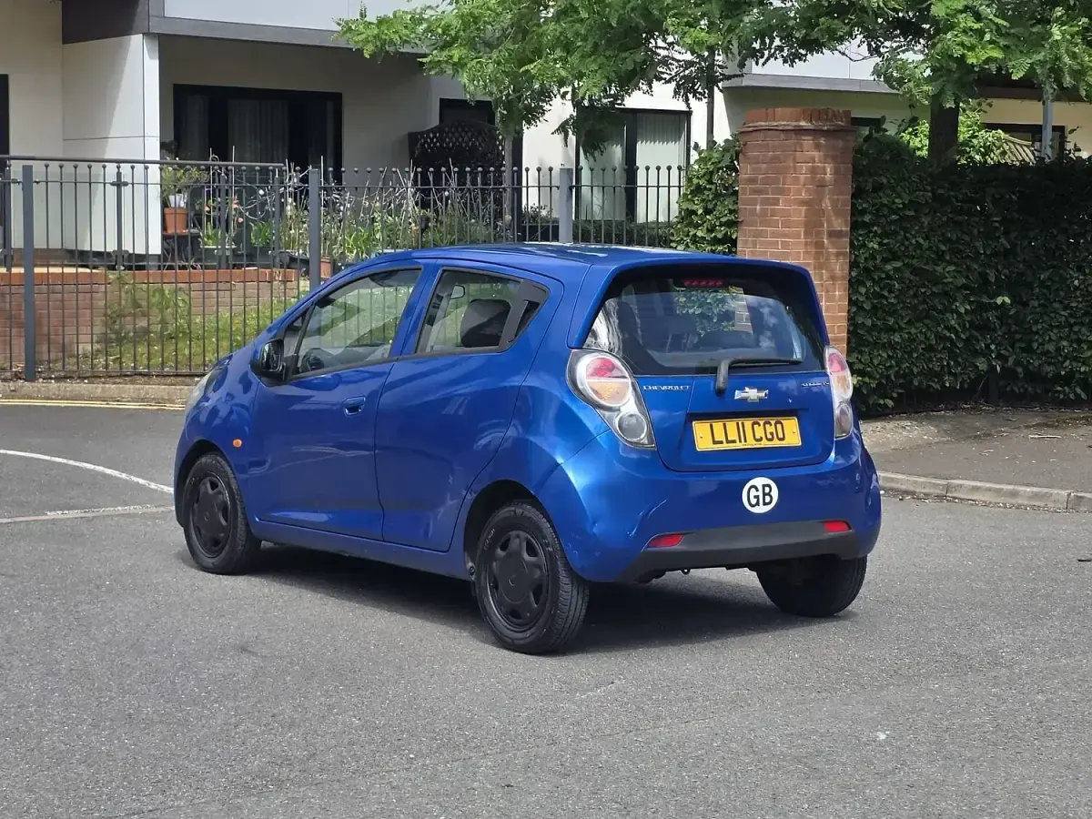 Used Chevrolet Spark LS 68 HP (50 kW) 2011 Blue Hatchback