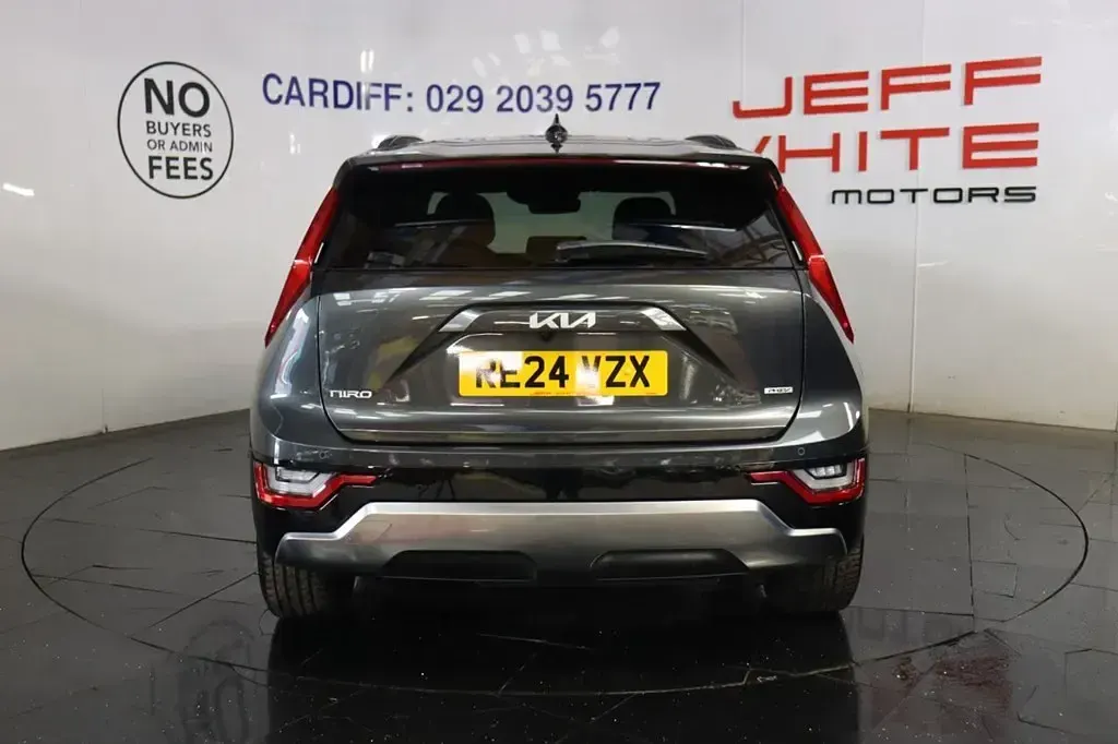Used Kia Niro Play 2024 Grey SUV