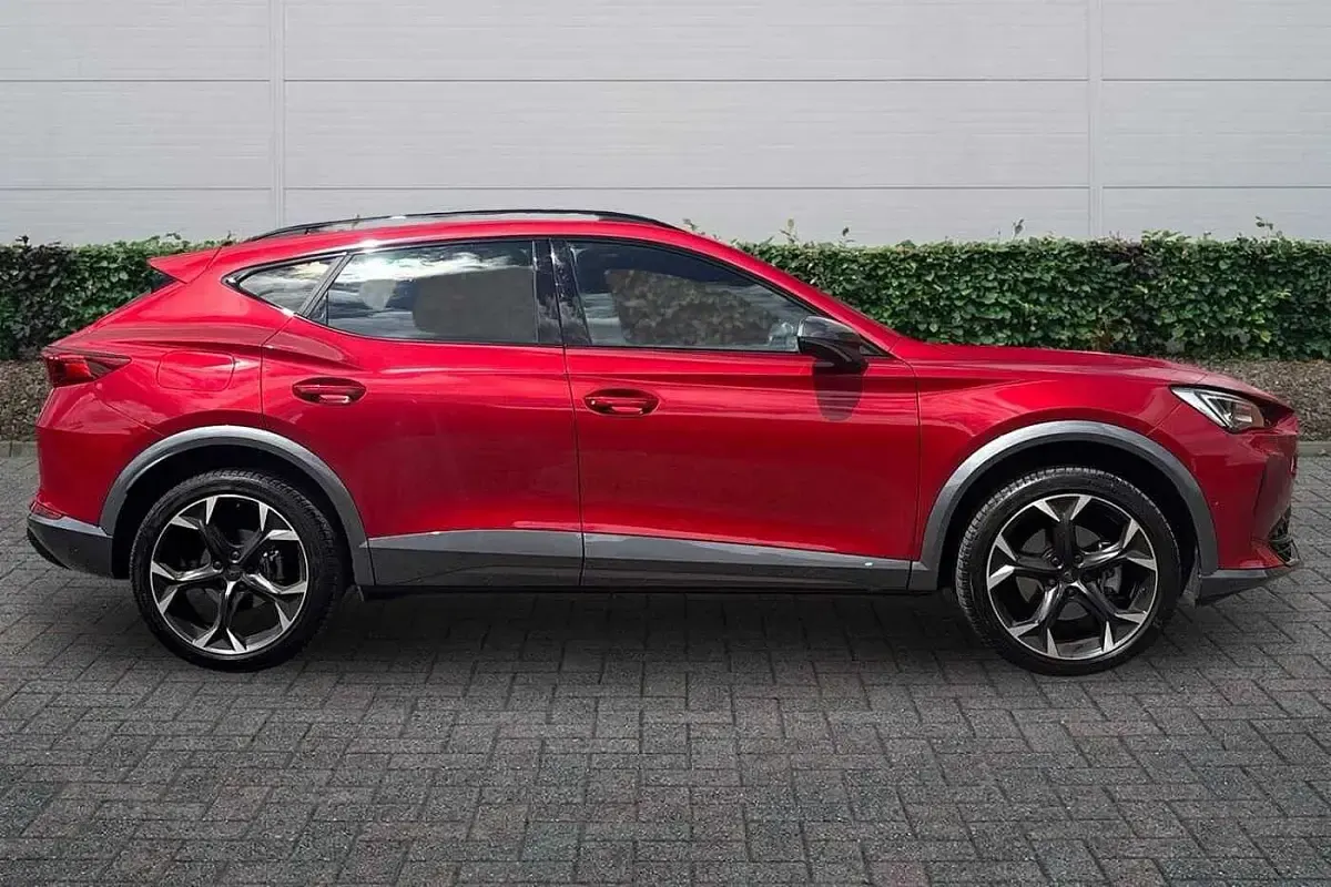 Used Cupra Formentor 150 HP (110 kW) 2024 Red SUV