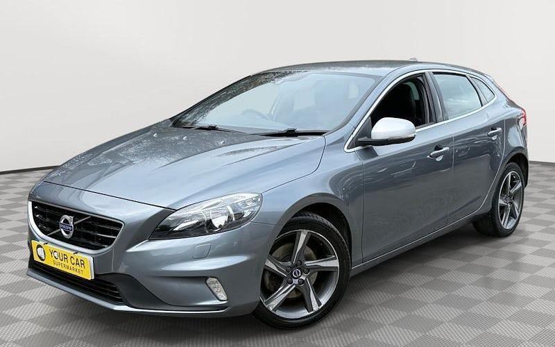 Usado Volvo V40 R-Design 122 HP (89 kW) 2019 Citadino