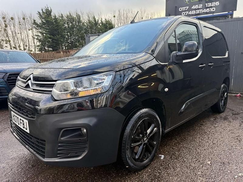 Used Citroën Berlingo 100 HP (73 kW) 2021 Black MPV