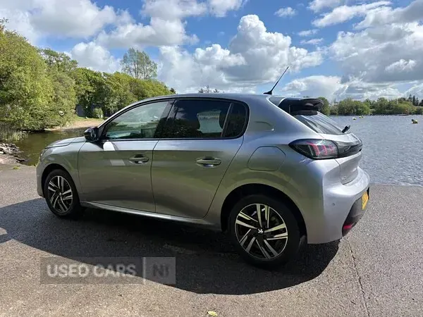 Used Peugeot 208 Allure Premium 100 HP (73 kW) 2022 Grey Hatchback