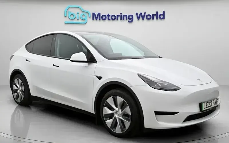 Used Tesla Model Y Standard Range 219 kW (299 HP) 2023 SUV