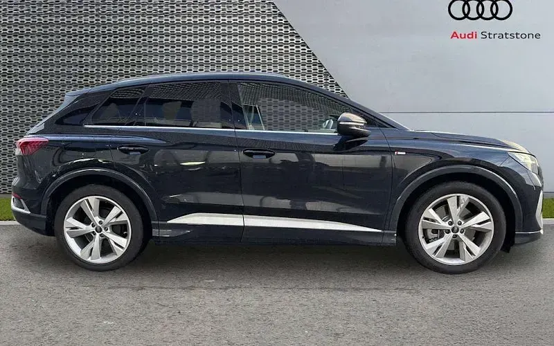 New Audi Q4 e-tron S-Line 210 kW (286 HP) 2026 SUV