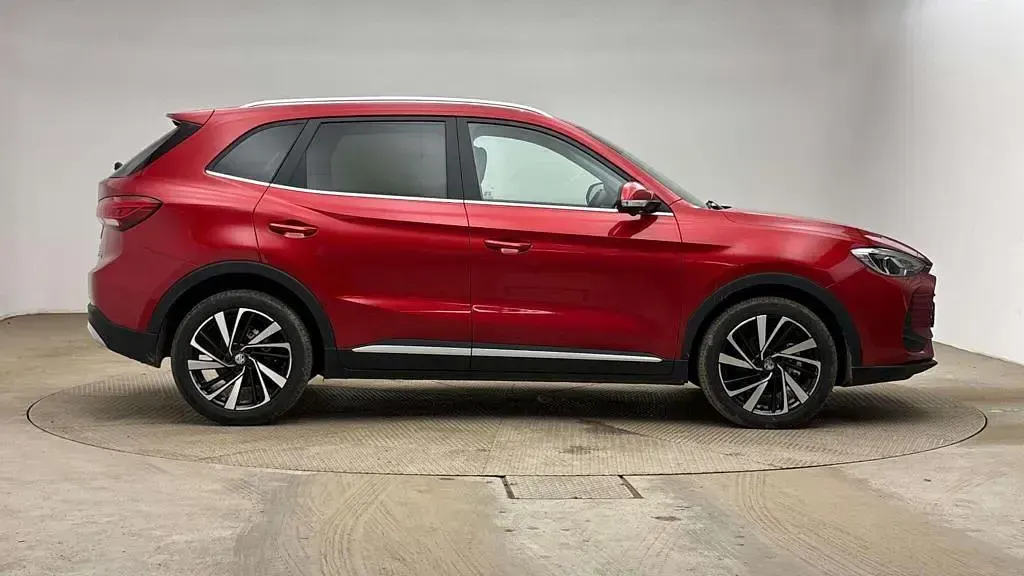 Used MG ZS Trophy 193 HP (141 kW) 2025 Red SUV