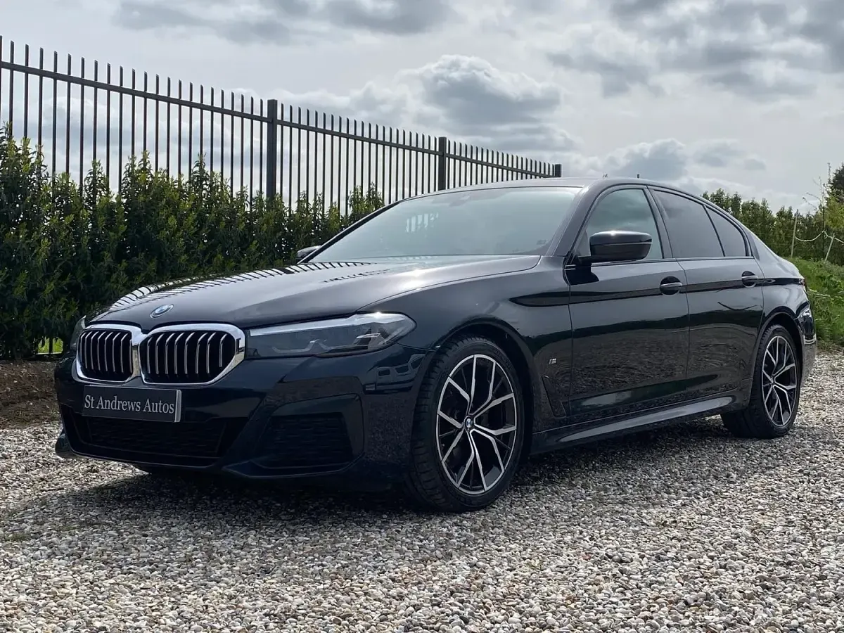 Begagnad BMW 520 M Sport 2022 Svart Sedan
