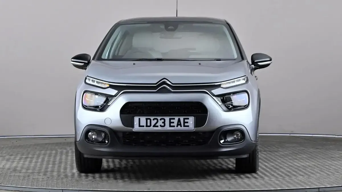 Usado Citroën C3 PureTech 110 HP (80 kW) 2023 Cinzento Citadino