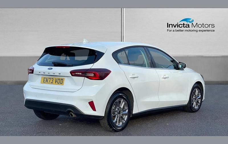Used Ford Focus Titanium 155 HP (114 kW) 2024 White Hatchback