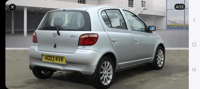 Used Toyota Yaris 2003 Silver Hatchback