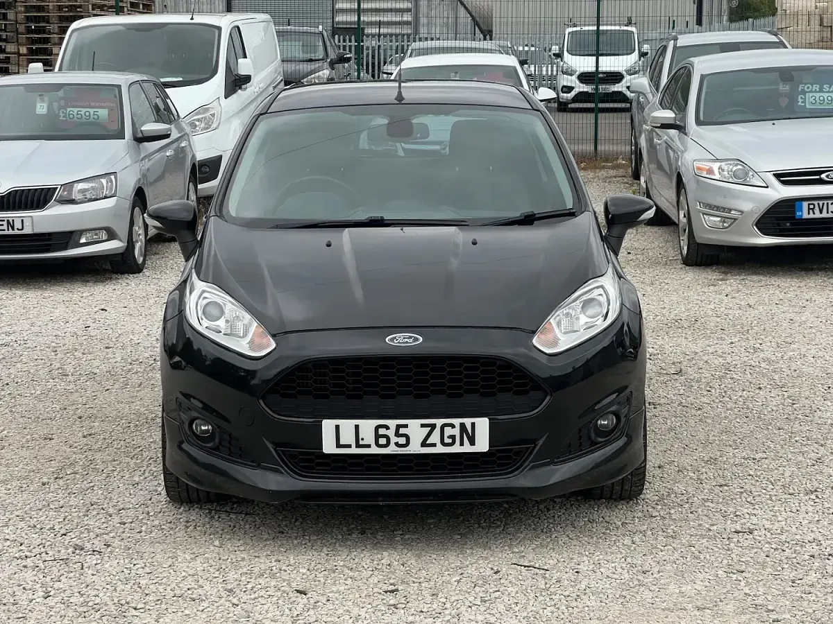 Used Ford Fiesta Sport 75 HP (55 kW) 2015 Black Hatchback