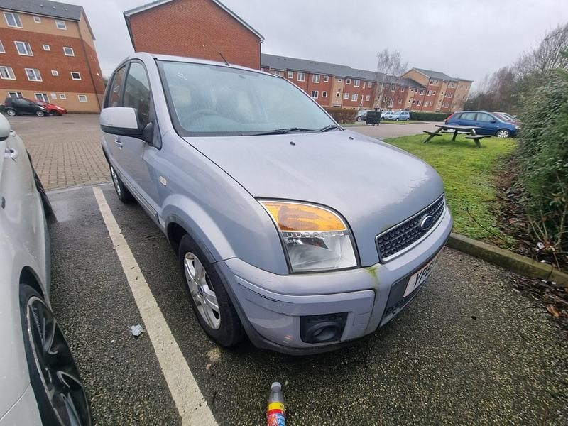 Used Ford Fusion Zetec 2011 Silver Hatchback