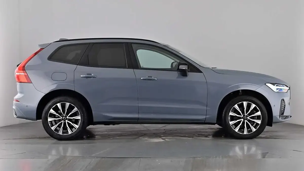 Used Volvo XC60 Plus 194 HP (142 kW) 2023 Grey SUV