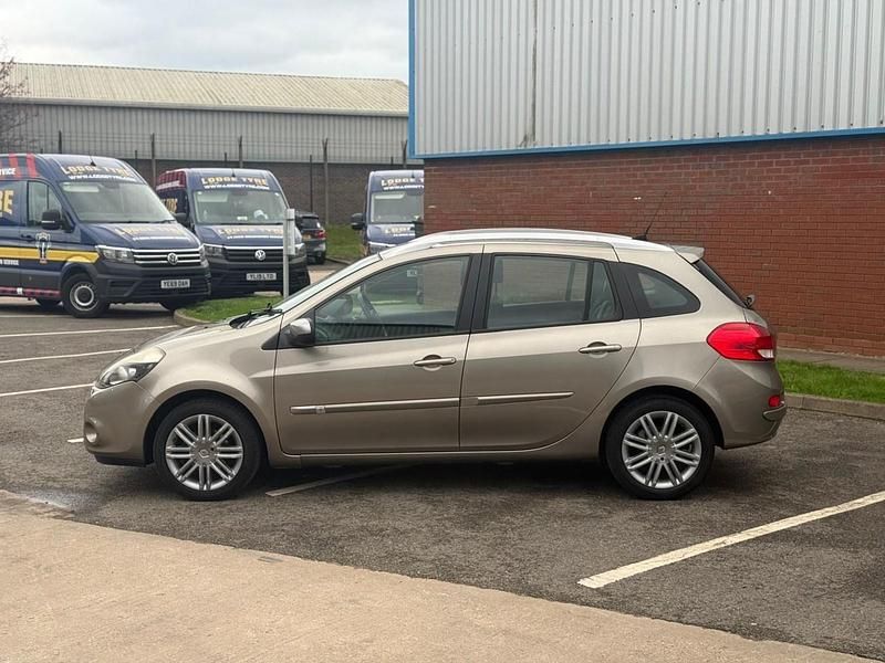 Used Renault Clio GrandTour Dynamique 2012 Beige Estate