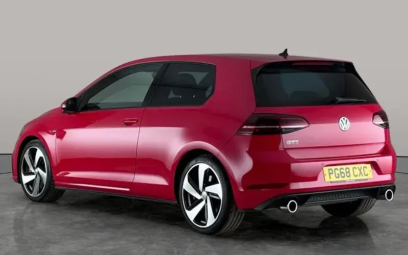 Used VW Golf VII GTI 245 HP (180 kW) 2019 Red Hatchback