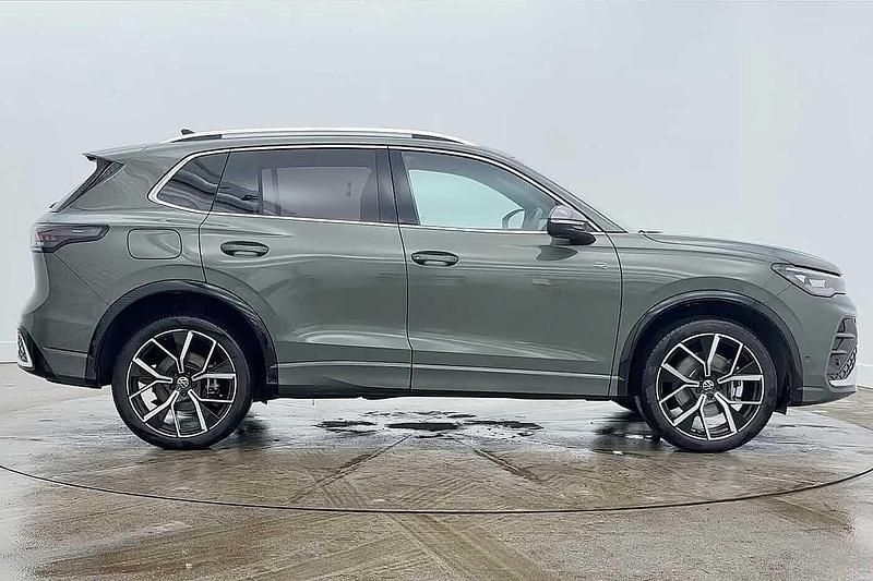 Used VW Tiguan R-line 272 HP (200 kW) 2025 Green SUV