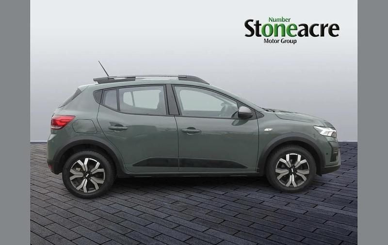 Used Dacia Sandero Journey 90 HP (66 kW) 2023 Green SUV