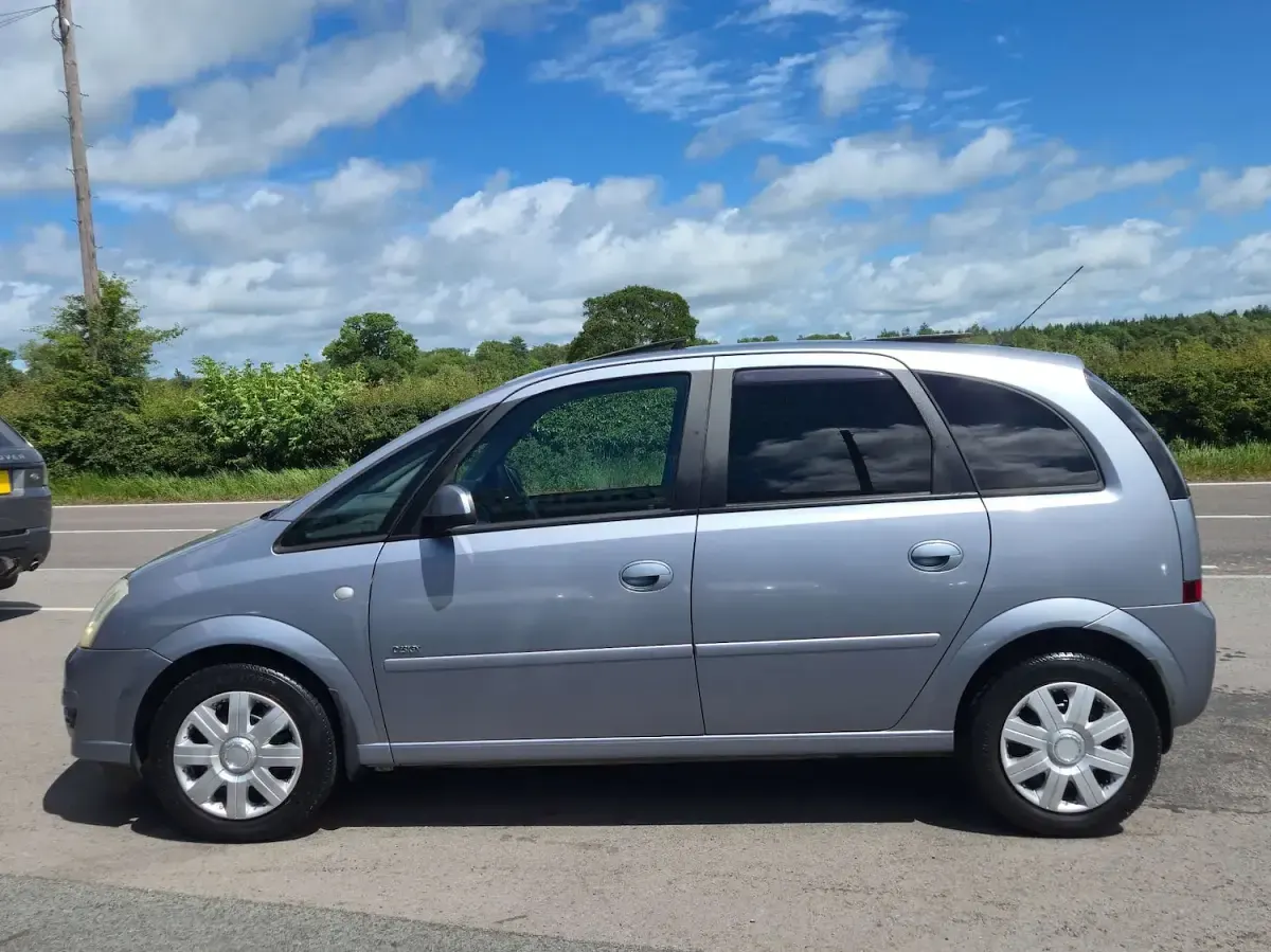 Used Vauxhall Meriva Design Edition 2007 Silver MPV