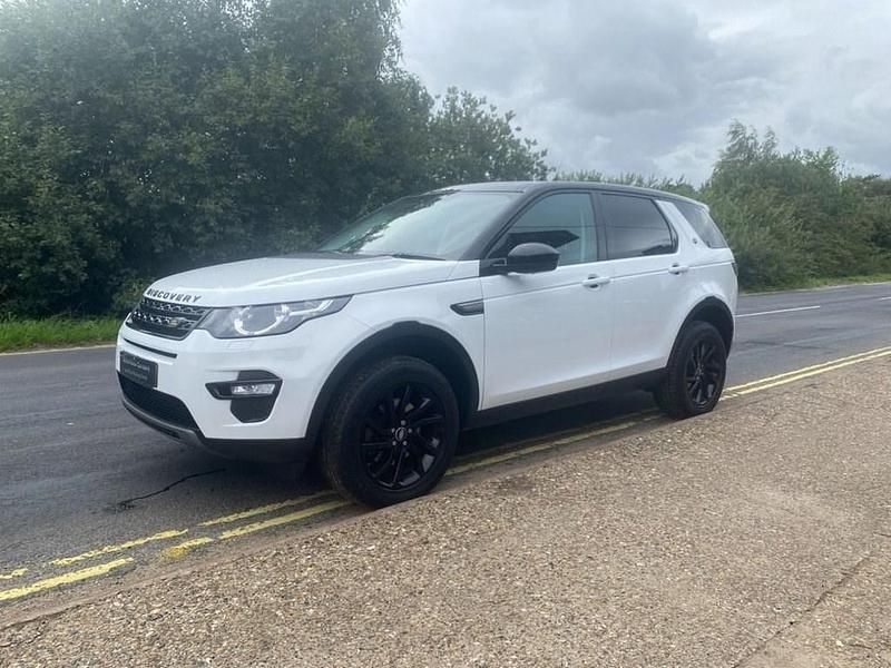 White Used 2016 Land Rover Discovery Sport SE SUV | £10,995 (Fair price) - Image 1/4