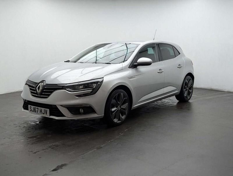 Used Renault Mégane IV Signature 130 HP (95 kW) 2017 Silver Hatchback