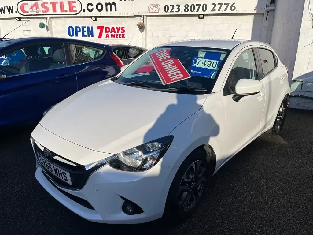 Usado Mazda 2 Inclusive 2016 Branco Citadino