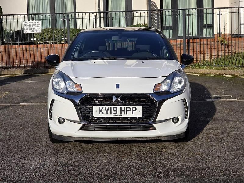 Used DS Automobiles DS3 Connected Chic 2019 White Hatchback