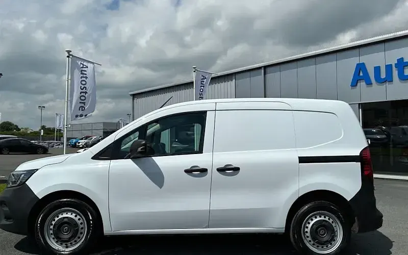 Used Renault Kangoo 95 HP (69 kW) 2023 MPV