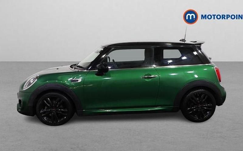 Used Mini Cooper Hatch 136 HP (100 kW) 2021 Hatchback