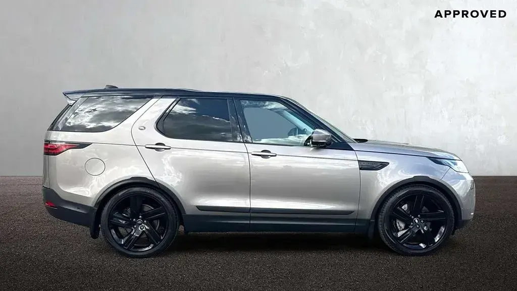 Usado Land Rover Discovery 5 HSE 296 HP (217 kW) 2021 Other SUV