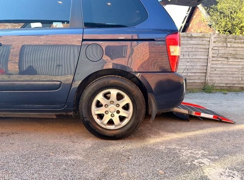 Used Kia Sedona 2009 Blue MPV