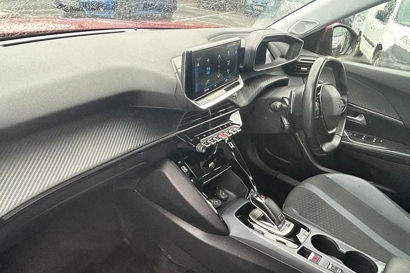 Used Peugeot 2008 Allure Premium 129 HP (94 kW) 2021 Red SUV