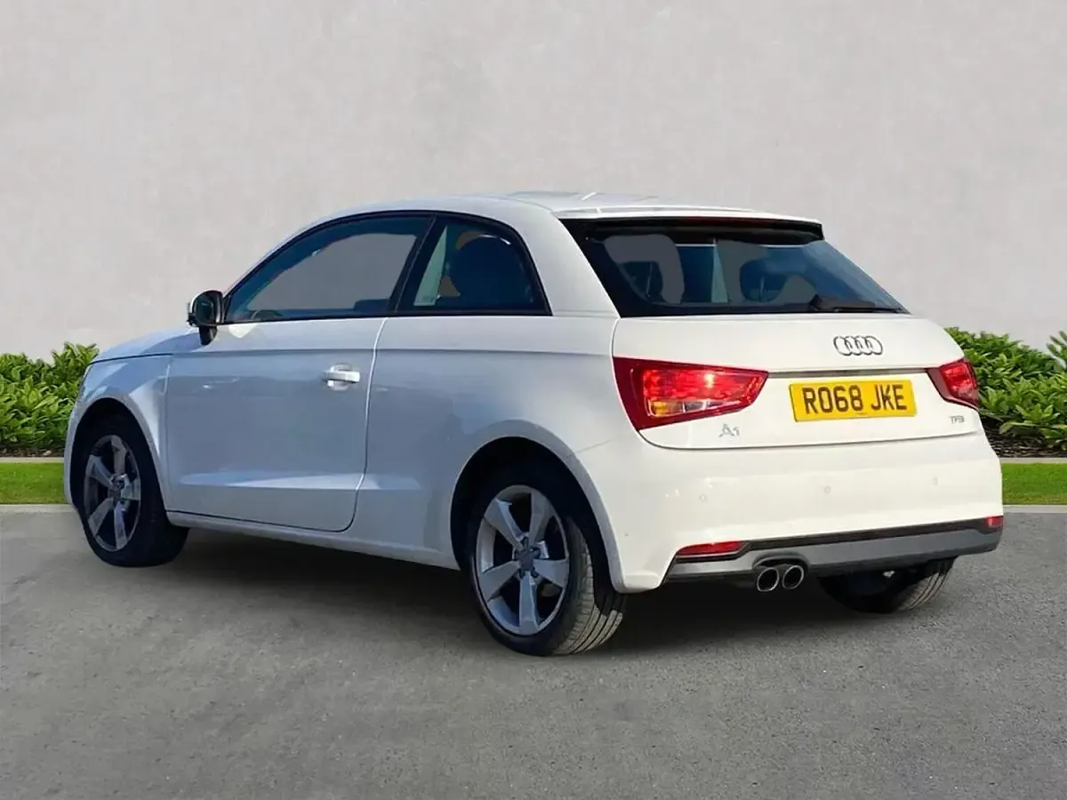 Used Audi A1 Sport 125 HP (91 kW) 2018 White Hatchback