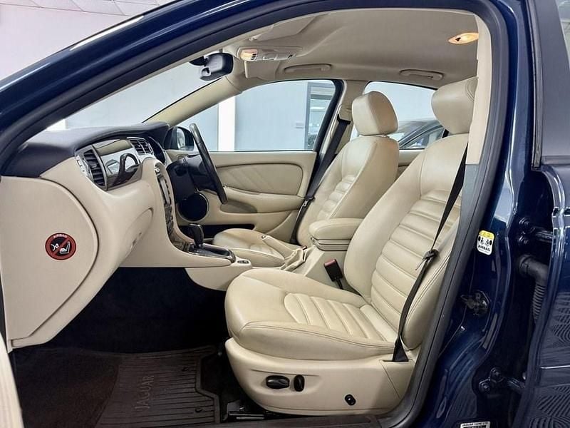 Used Jaguar X-type SE 143 HP (105 kW) 2009 Blue Sedan